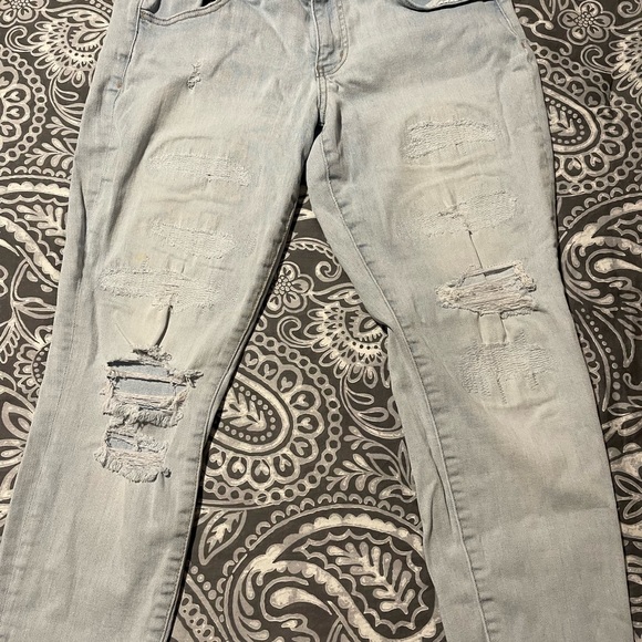 American eagle - Picture 3 of 5